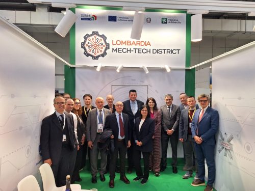 Console-Pietro-Vaira-e-Dir.-Gen.-HF-Italy-Filiale-Deutsche-Messe-Andreas-Zuge